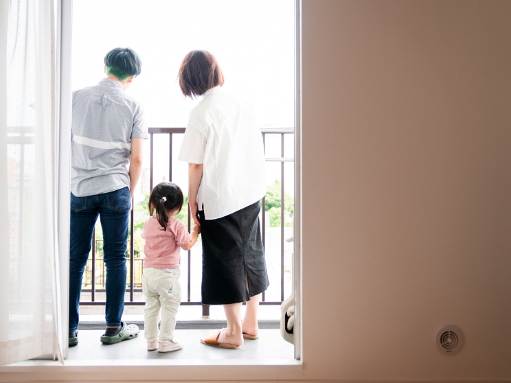 ネコと子どもとコーヒーと